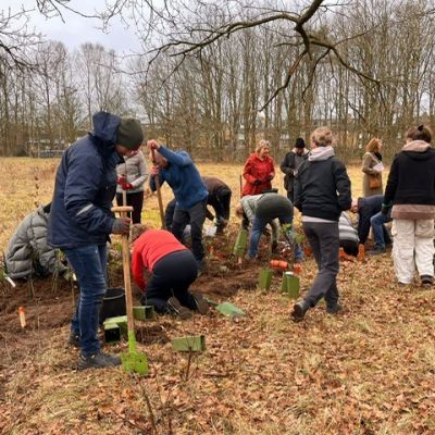 Voedselbos Huizen plantdag